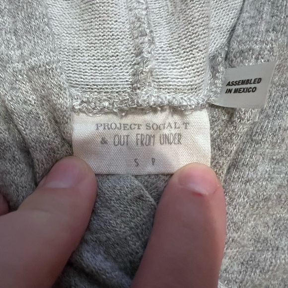 Urban Outfitters pullover - Picture 2 of 3